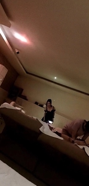 周末回家一趟，吃完晚饭就去了怡